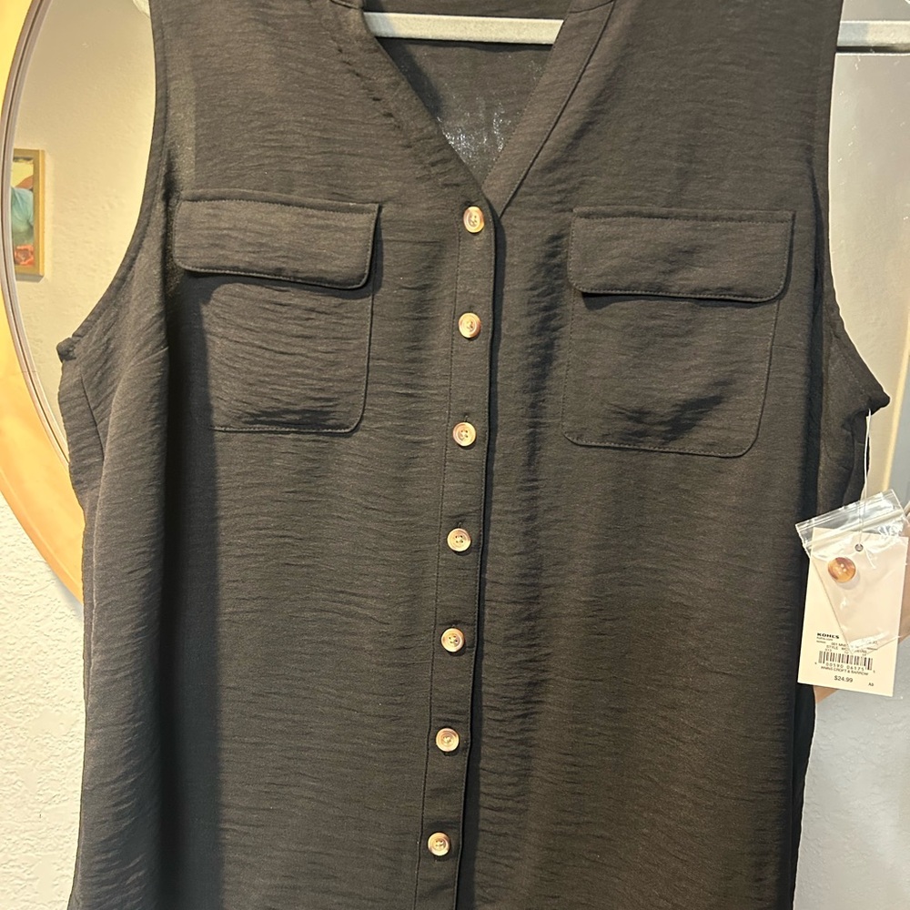 NWT Croft & Barrow Black Sleeveless Blouse